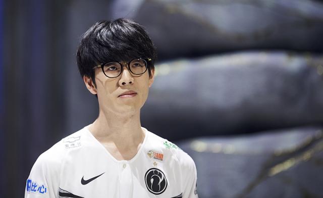 让湖人被迫 让湖人被迫