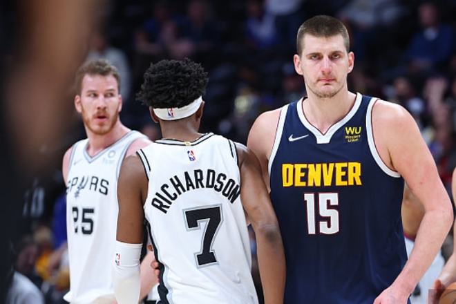 下保持第一 下保持第一