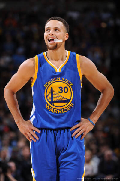 摘下后场板 摘下后场板